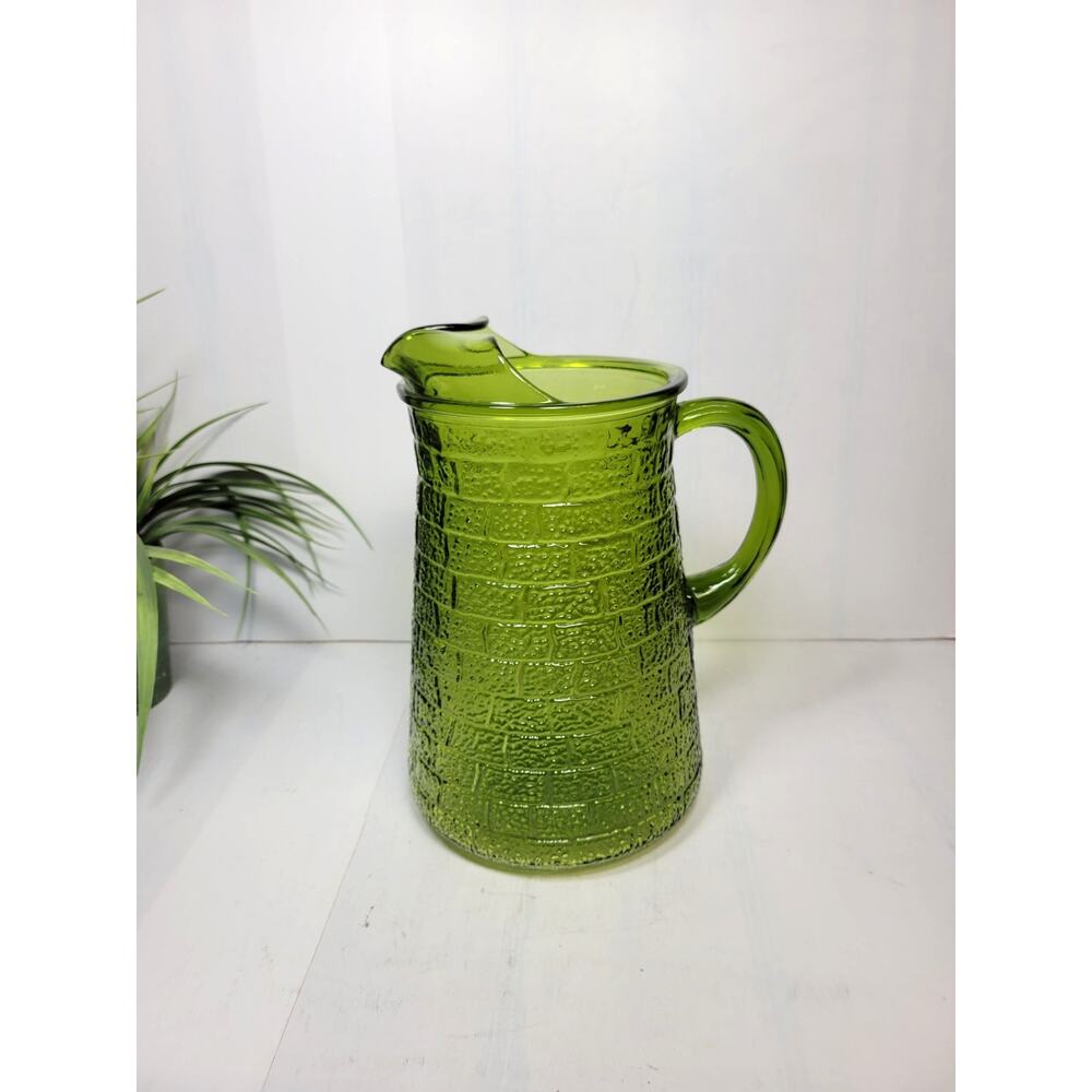 Vintage Avocado Green Glass Pitcher Brick Pattern MCM Ice Lip 2 Quart